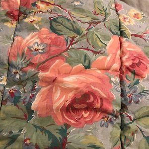 Ralph Lauren Twin Size Comforter Garden Rambler Rose Floral very good condition.